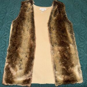Liz Claiborne Faux Fur Vest Women’s Medium M - beige / tan